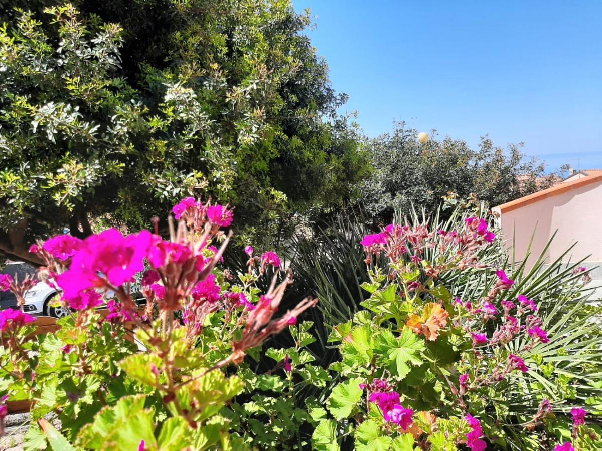 Apartamento Il Giglio Vista Mare Funtana Meiga Exterior foto